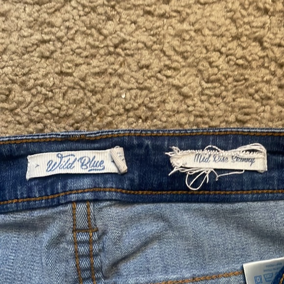 Skinny Jeans - Picture 2 of 4